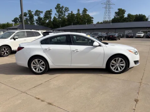 More photos of 2017 Buick Regal Premium II at Houdek Auto Center, IA