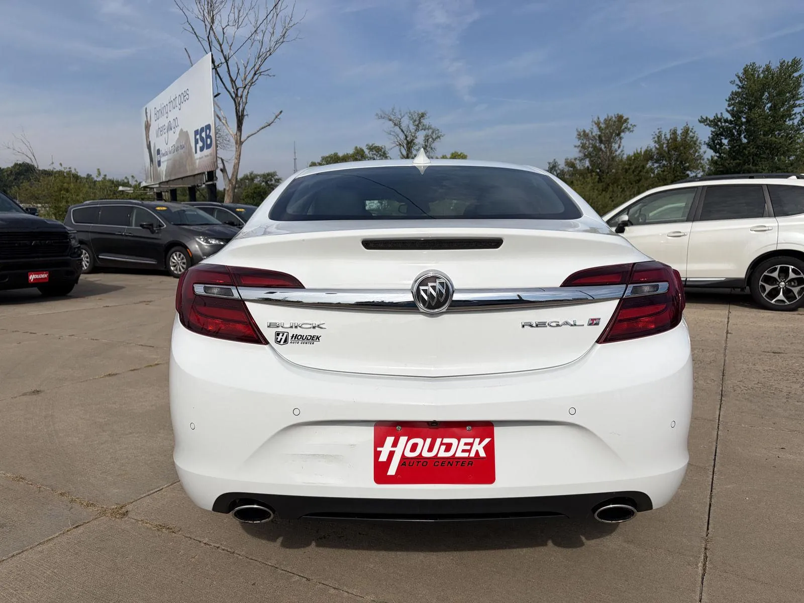 Buick Regal photo 7