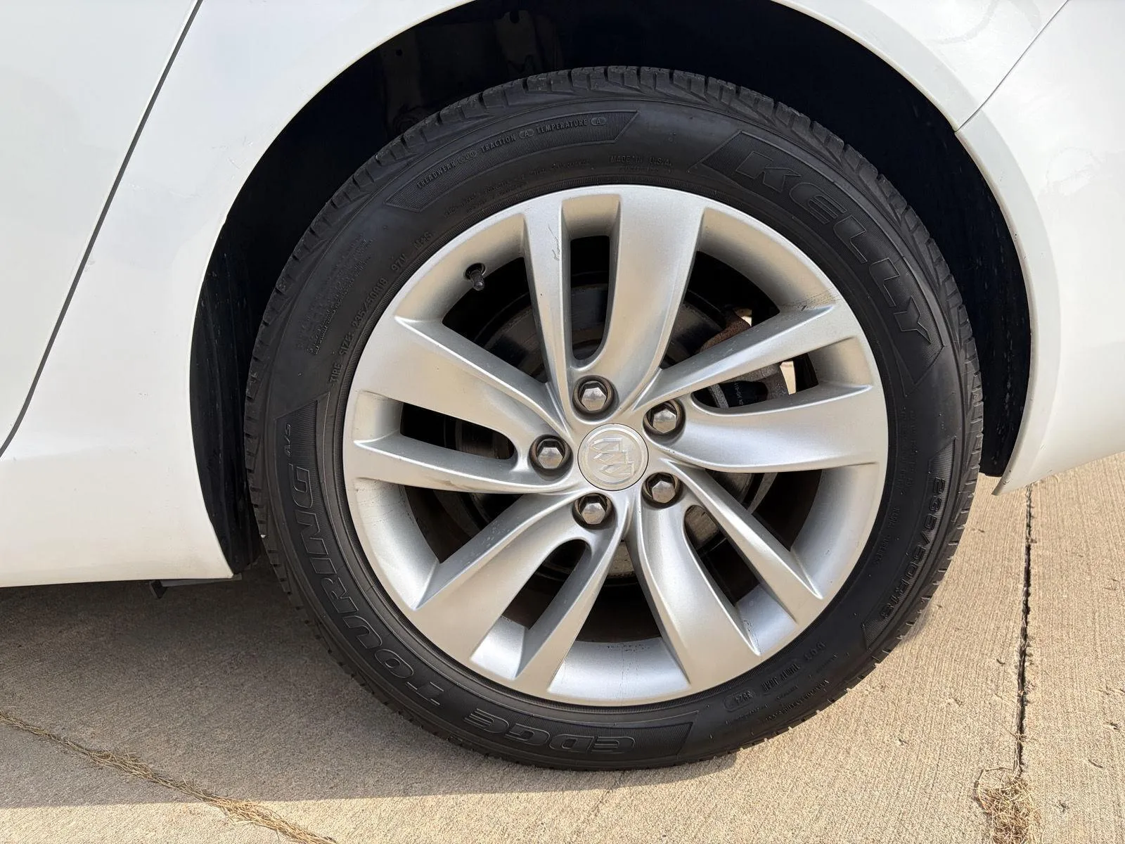 Buick Regal photo 9