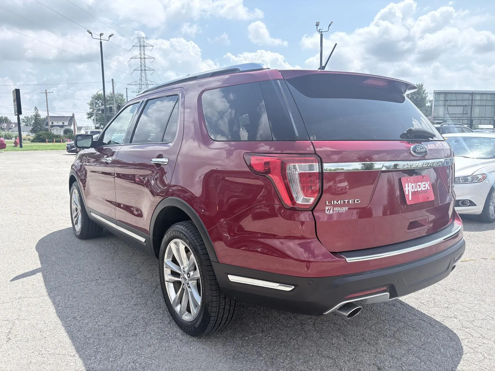 Ford Explorer photo 6