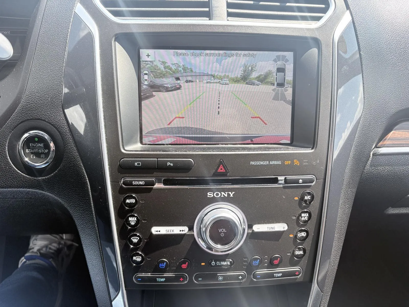 Ford Explorer photo 15