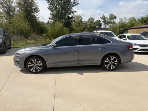 More photos of 2022 Volkswagen Passat 2.0T SE at Houdek Auto Center, IA