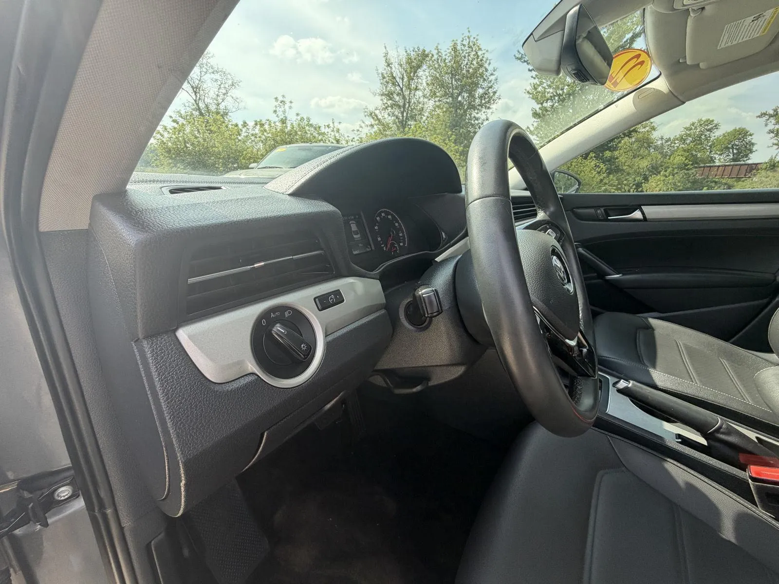 Volkswagen Passat photo 11