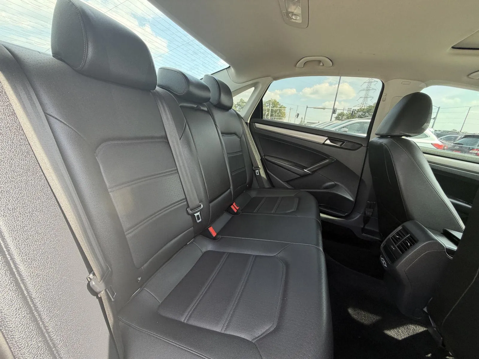 Volkswagen Passat photo 16