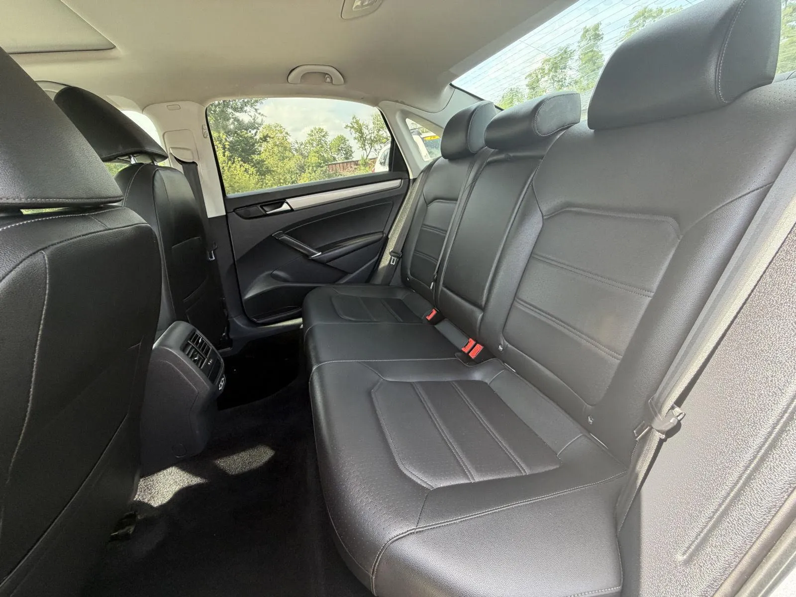 Volkswagen Passat photo 17