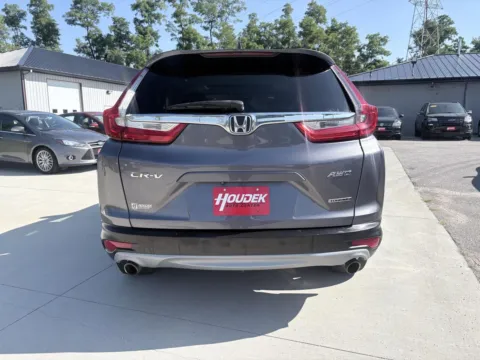 More photos of 2018 Honda CR-V Touring at Houdek Auto Center, IA