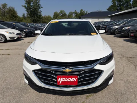 Photos of 2019 Chevrolet Malibu LT for sale in Marion, IA at Houdek Auto Center