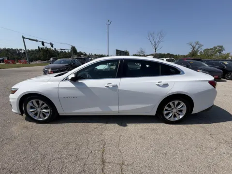 More photos of 2019 Chevrolet Malibu LT at Houdek Auto Center, IA