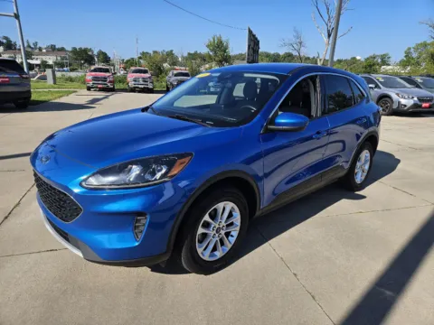 Photos of 2020 Ford Escape SE for sale in Marion, IA at Houdek Auto Center