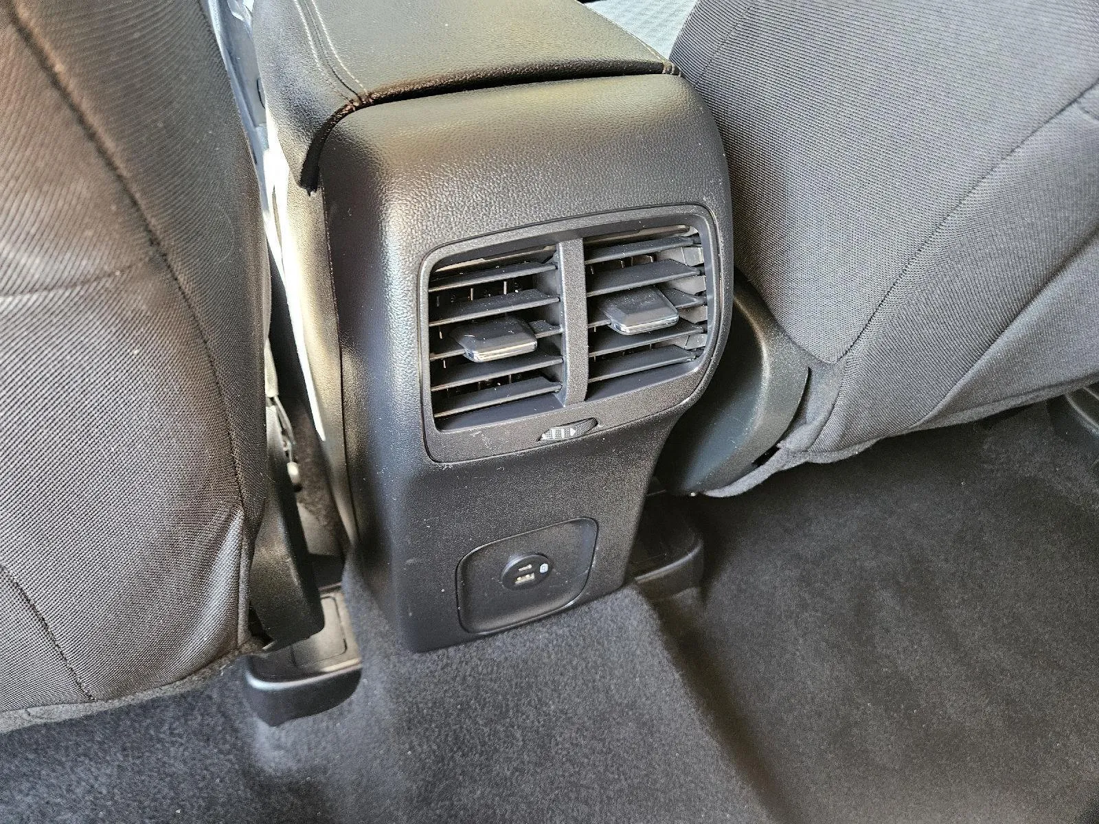 Ford Escape photo 16