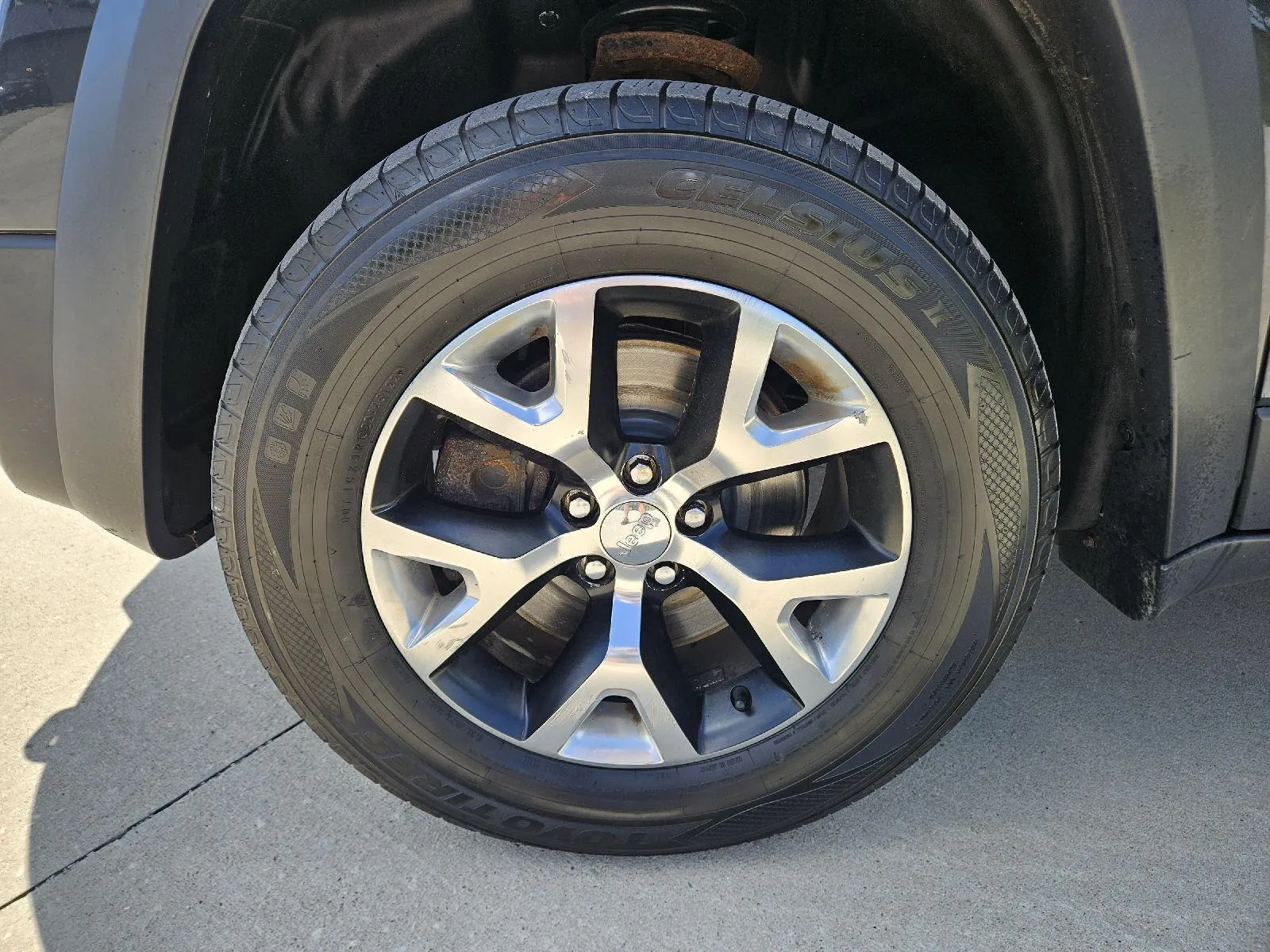 Jeep Cherokee photo 9