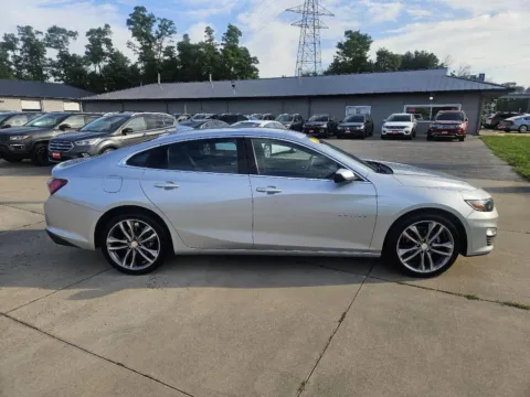 More photos of 2022 Chevrolet Malibu LT at Houdek Auto Center, IA