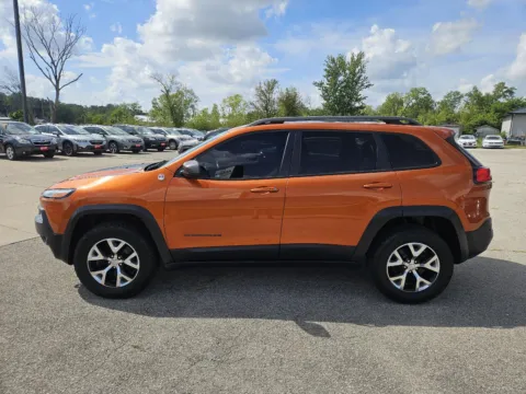 More photos of 2015 Jeep Cherokee Trailhawk at Houdek Auto Center, IA