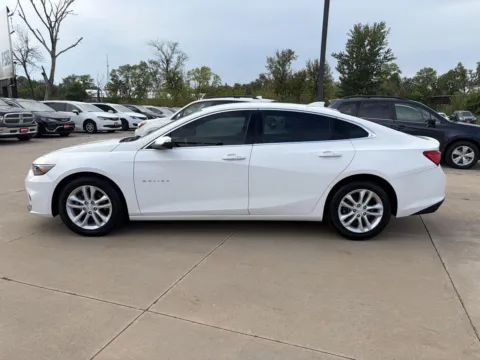 More photos of 2018 Chevrolet Malibu LT at Houdek Auto Center, IA