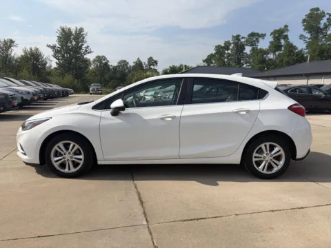 More photos of 2017 Chevrolet Cruze LT at Houdek Auto Center, IA