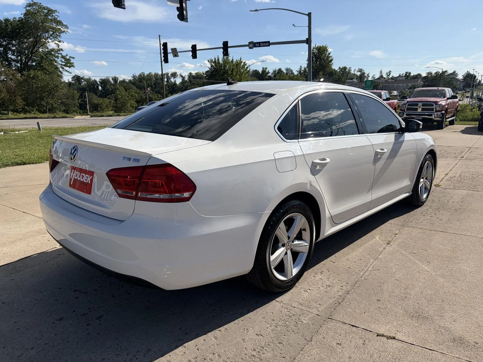 Volkswagen Passat photo 8
