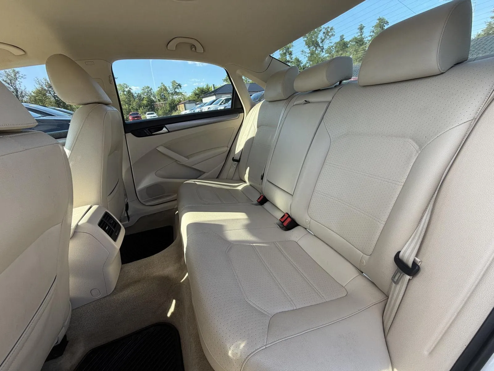 Volkswagen Passat photo 17
