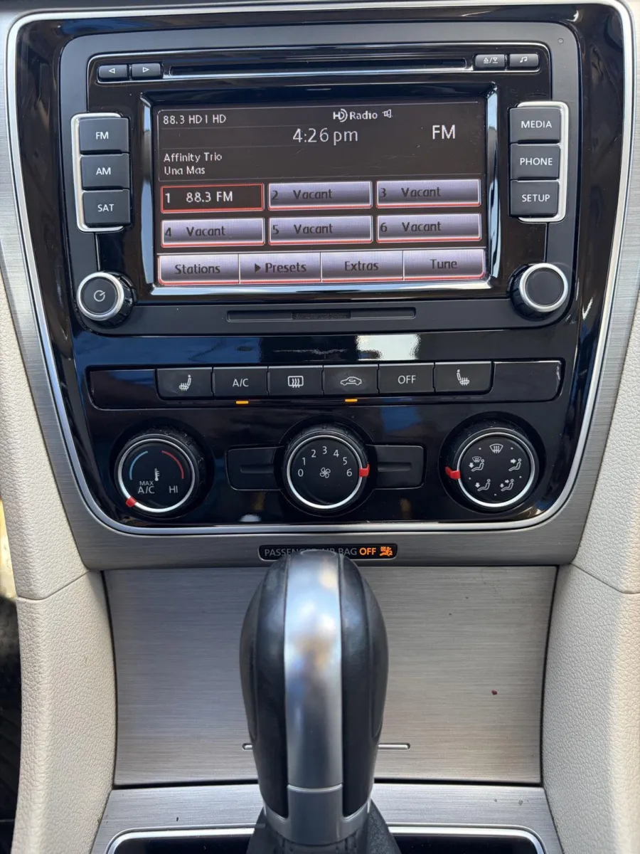 Volkswagen Passat photo 21