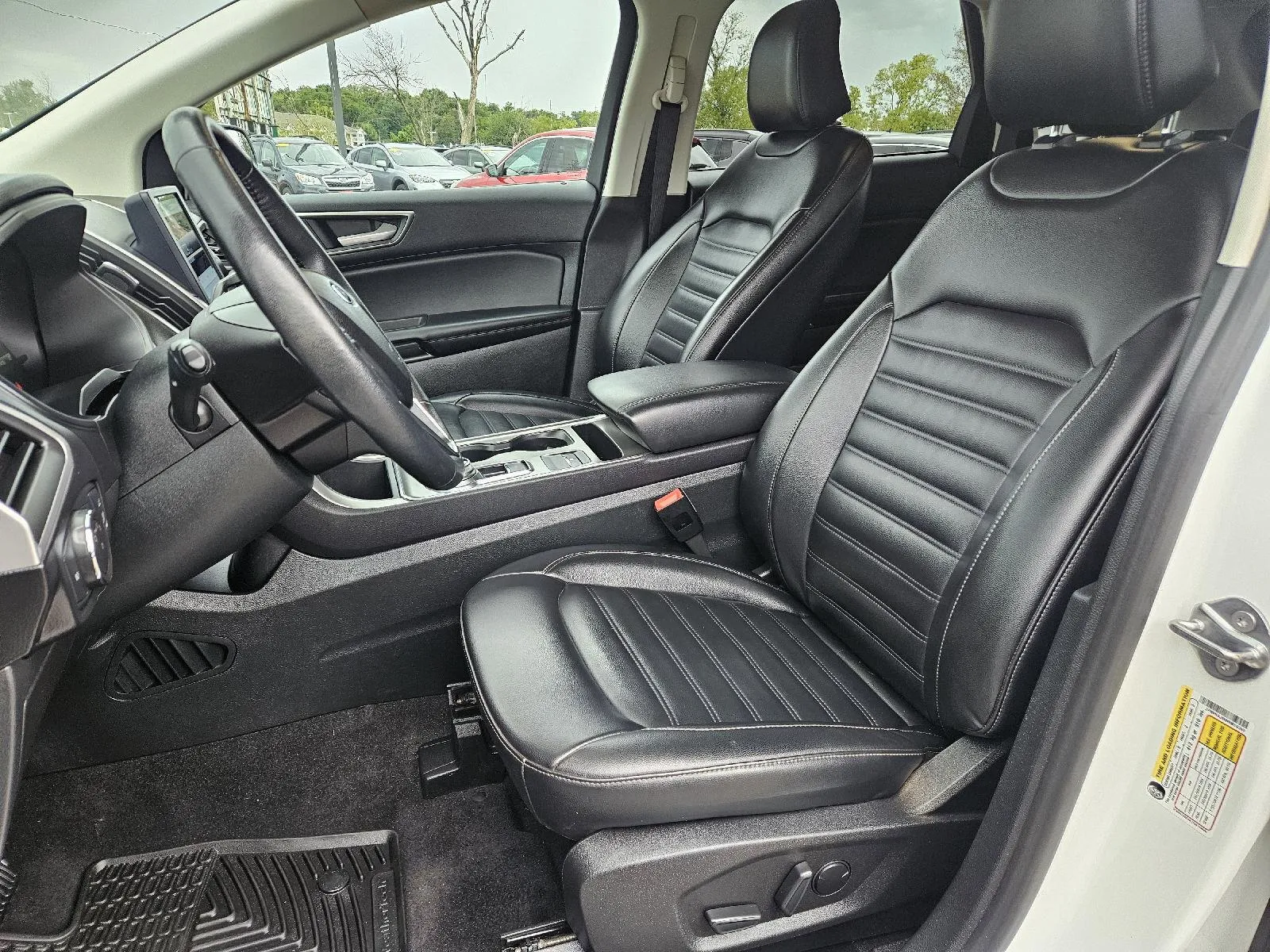 Ford Edge photo 13