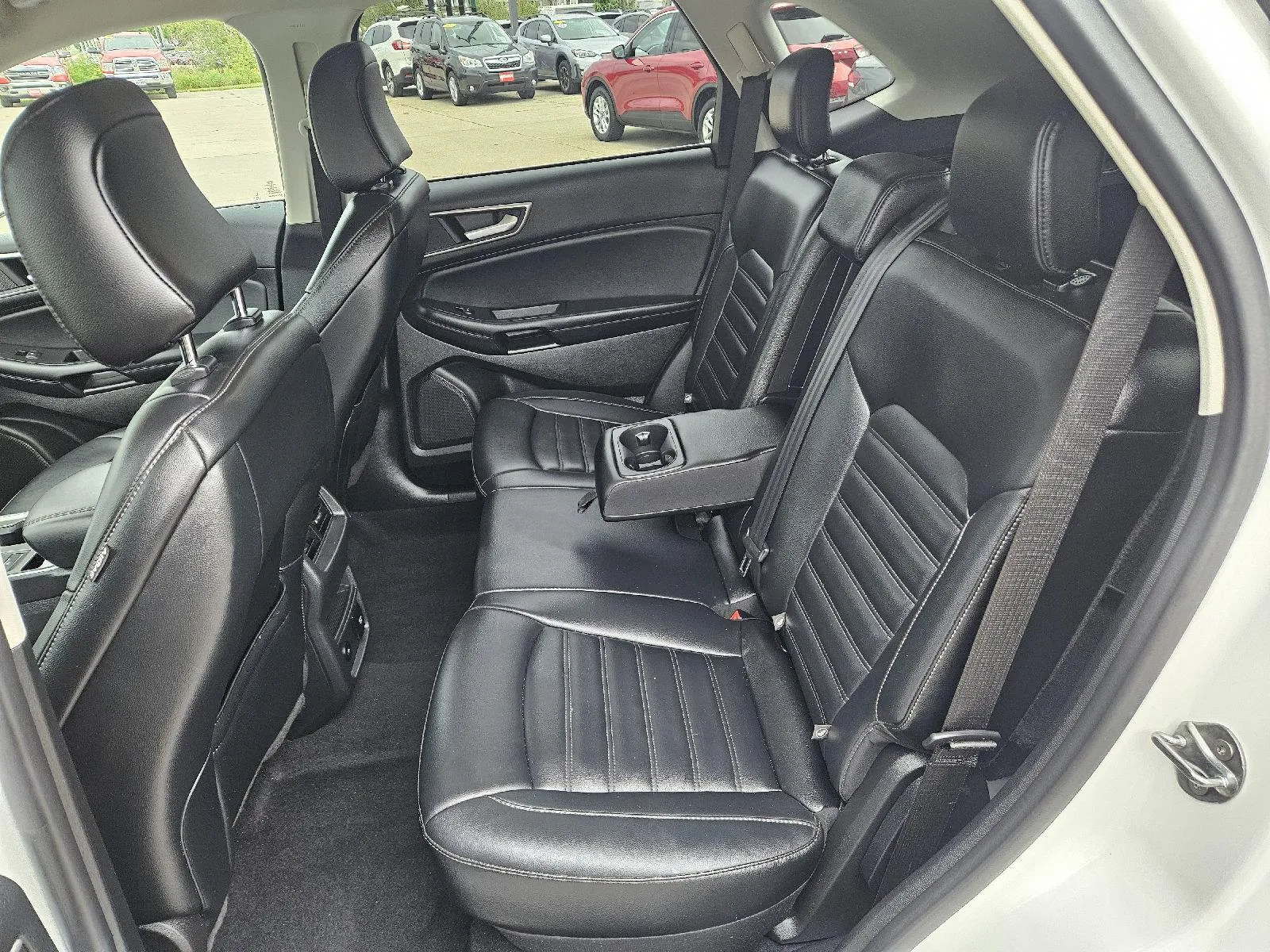 Ford Edge photo 17