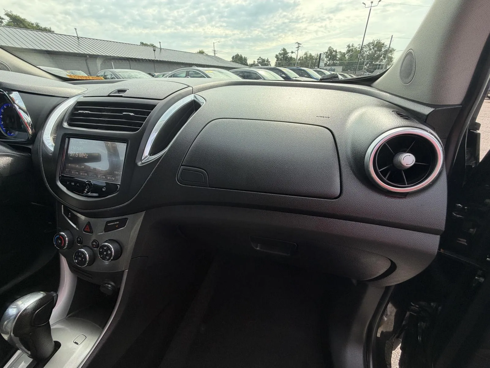 Chevrolet Trax photo 14
