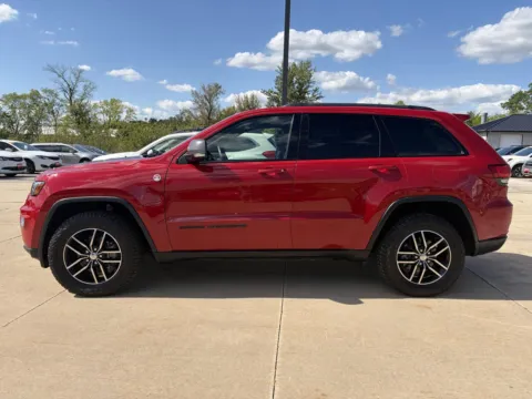 More photos of 2017 Jeep Grand Cherokee Trailhawk 4WD at Houdek Auto Center, IA