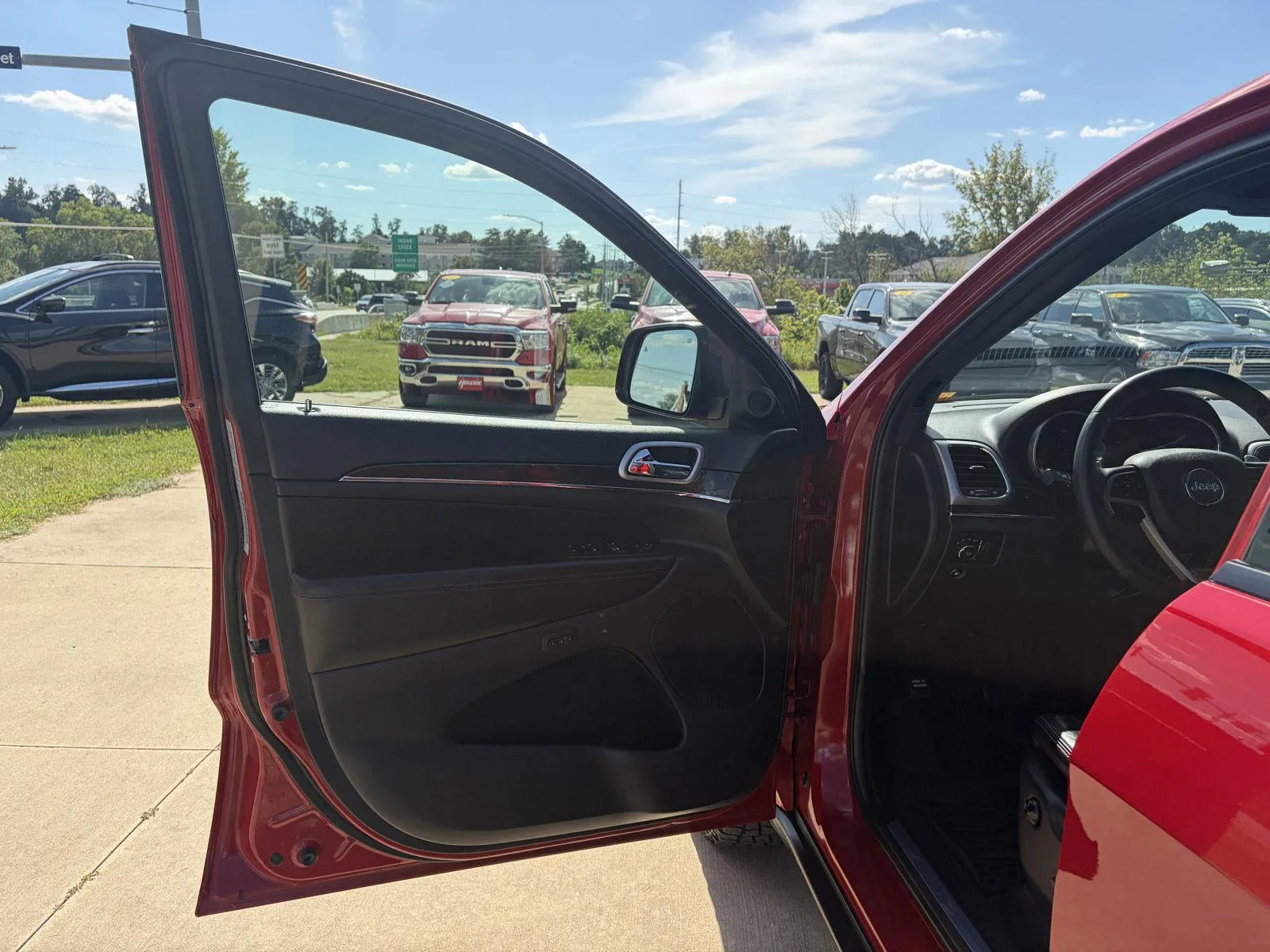 Jeep Grand Cherokee photo 10