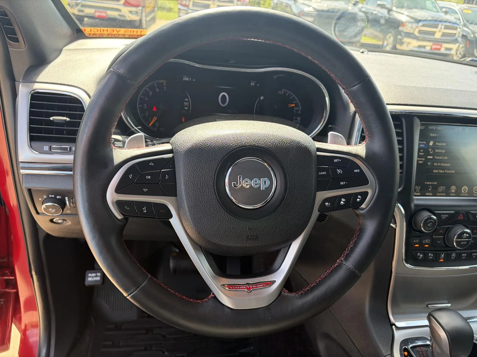 Jeep Grand Cherokee photo 12