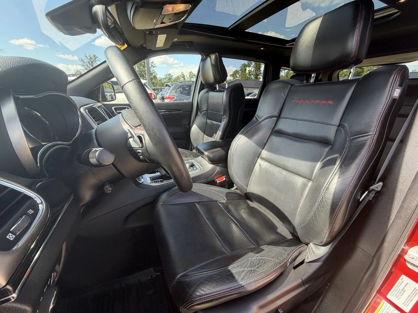 Jeep Grand Cherokee photo 13