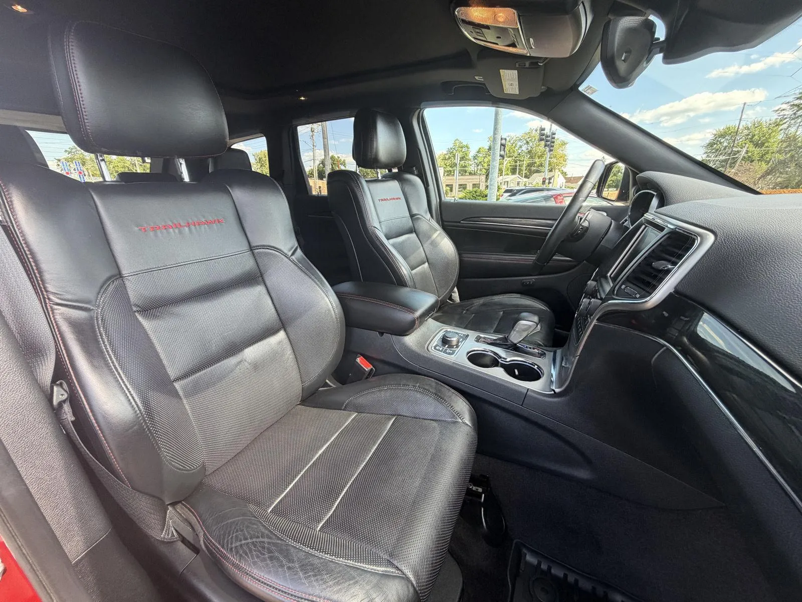 Jeep Grand Cherokee photo 15