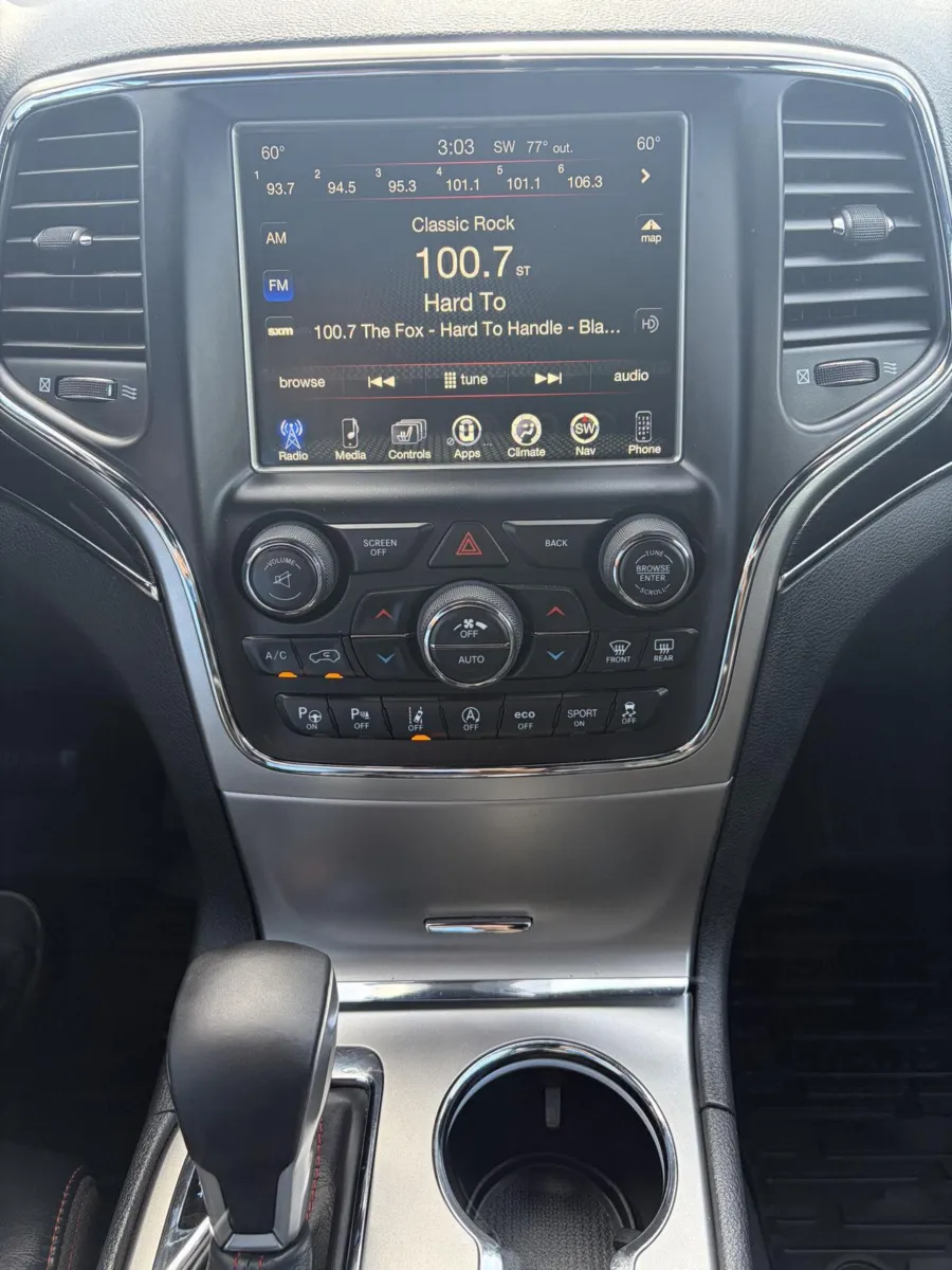 Jeep Grand Cherokee photo 22