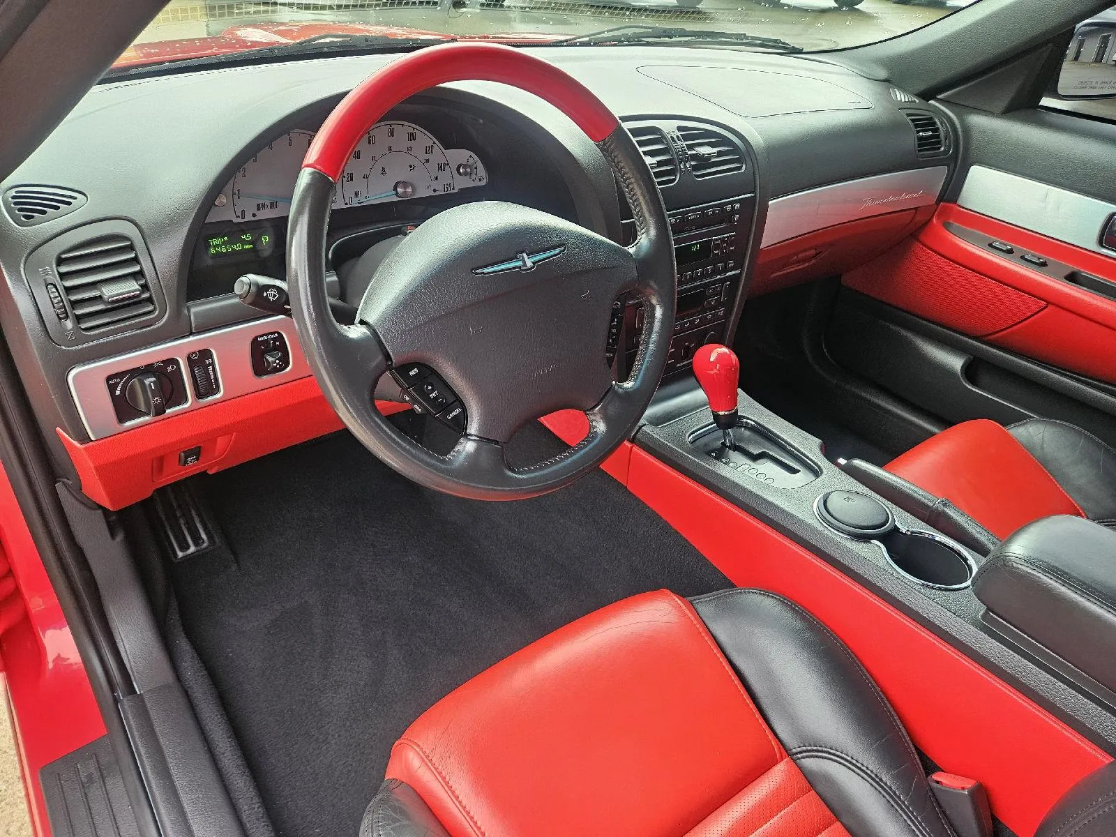 Ford Thunderbird photo 14