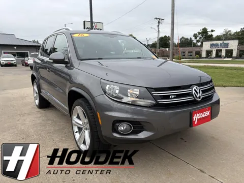 Gray 2016 Volkswagen Tiguan R-Line for sale in Marion, IA
