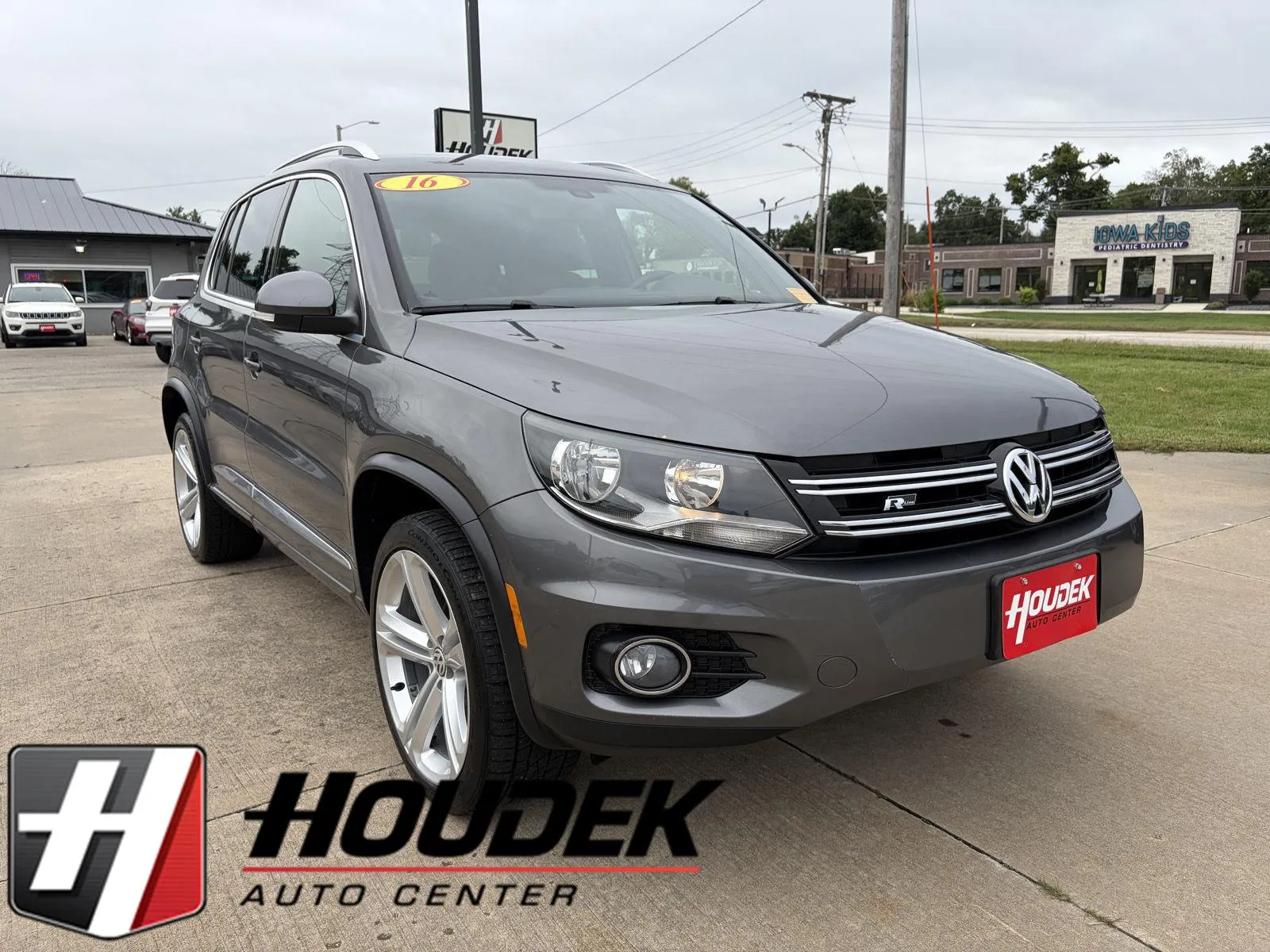 Gray 2016 Volkswagen Tiguan R-Line for sale in Marion, IA