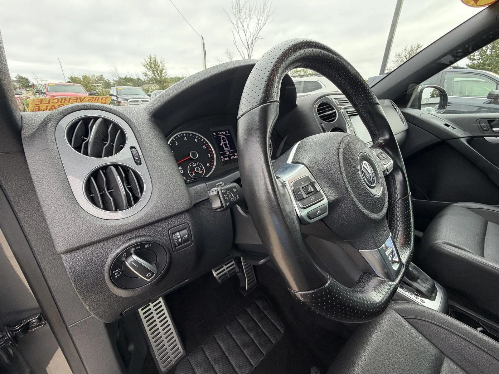 Volkswagen Tiguan photo 11