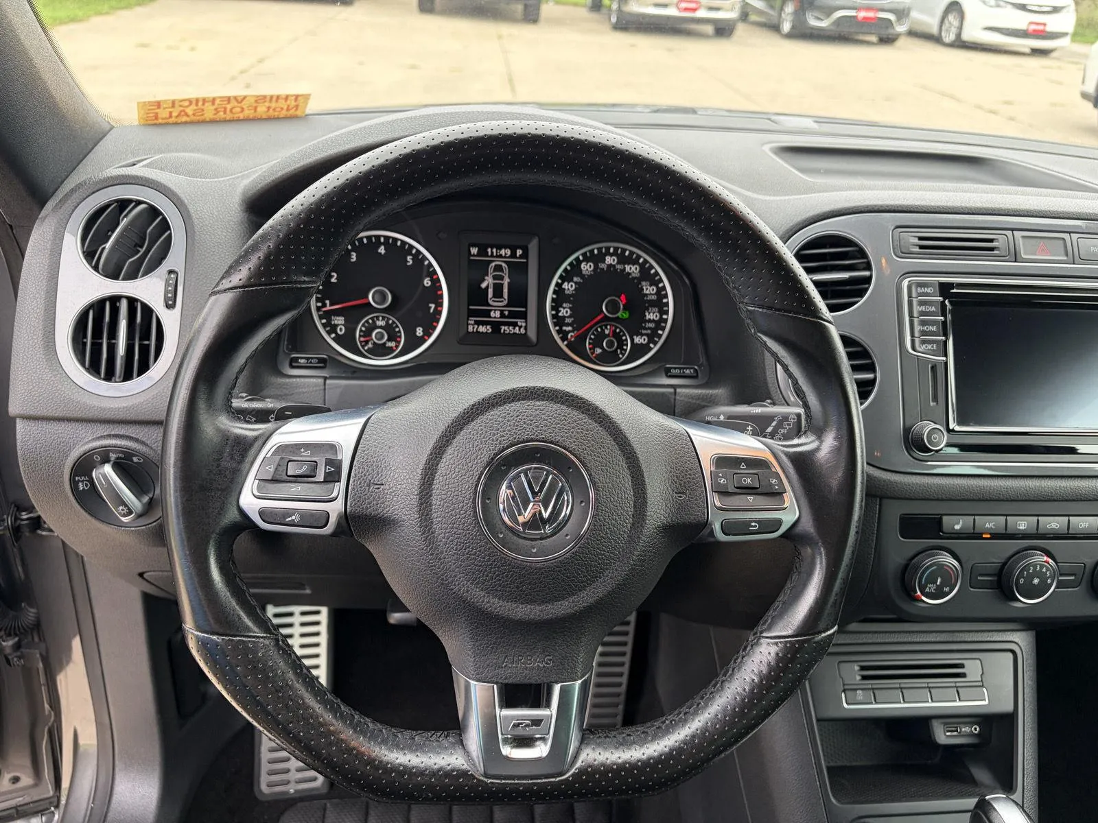 Volkswagen Tiguan photo 12