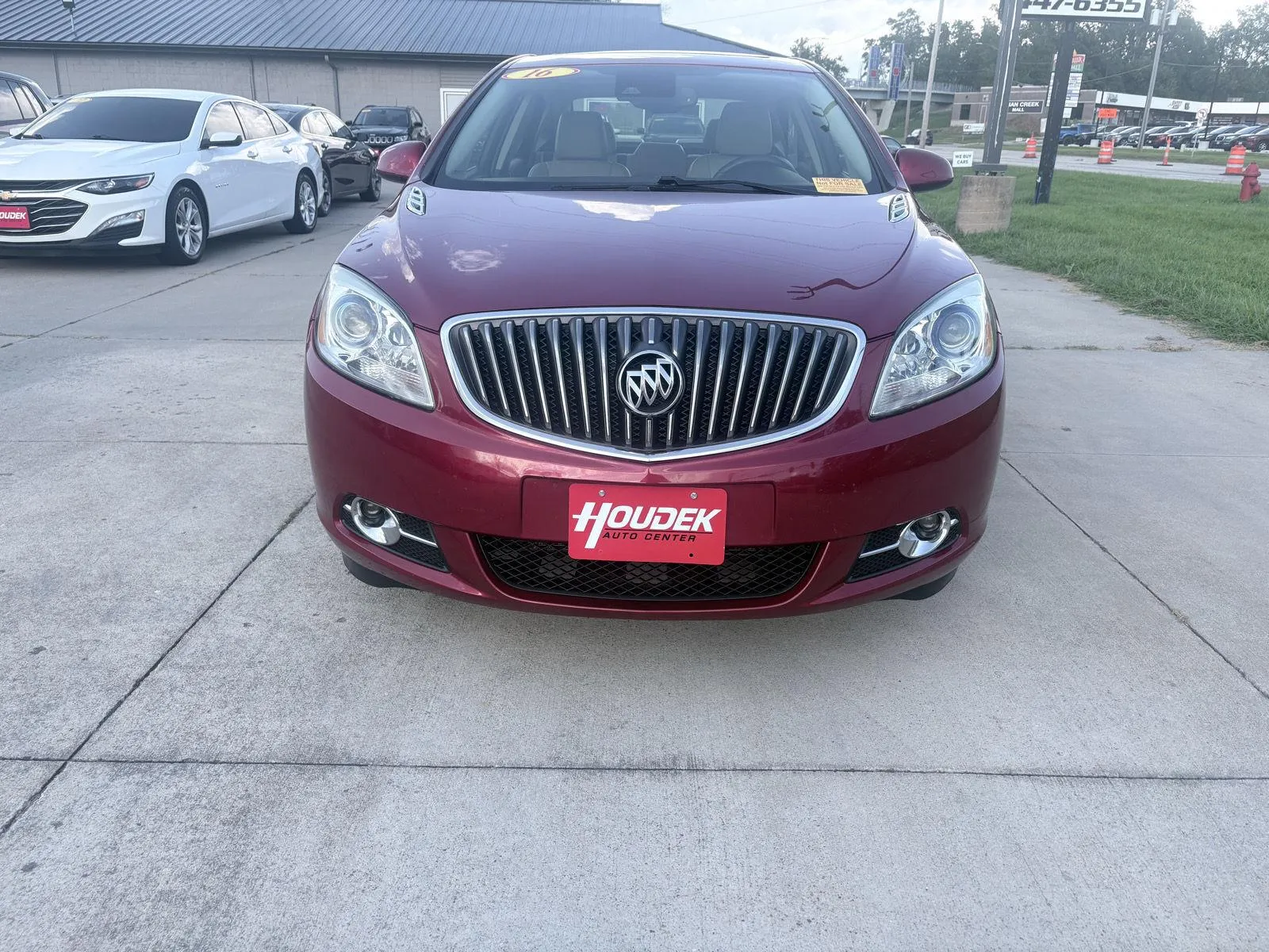 Buick Verano photo 2