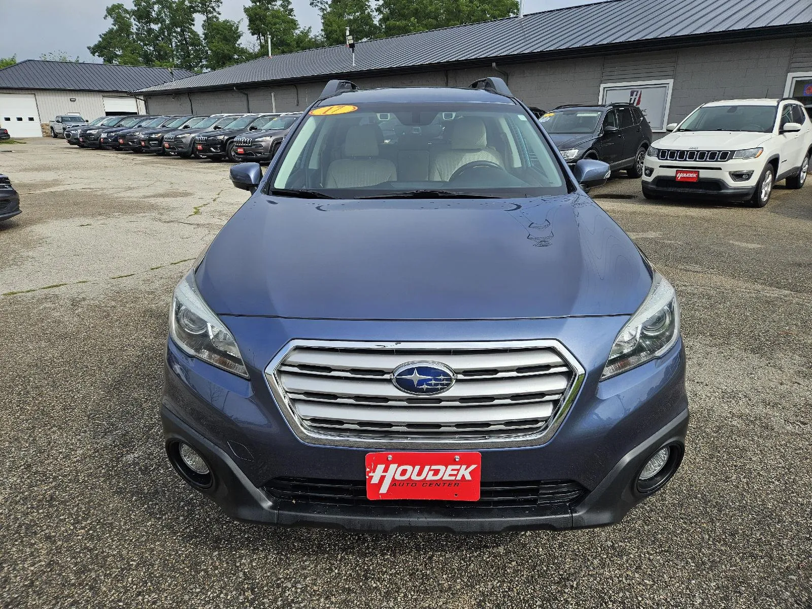 Subaru Outback photo 2