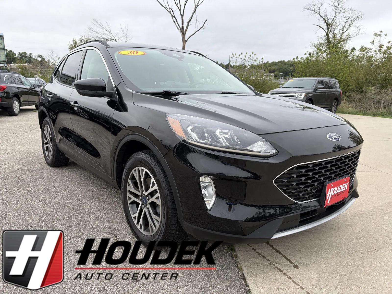 Black 2020 Ford Escape SEL for sale in Marion, IA