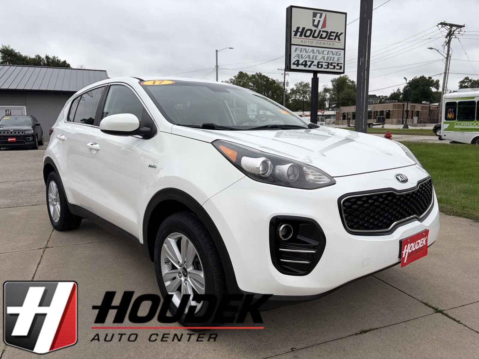 White 2017 Kia Sportage LX for sale in Marion, IA