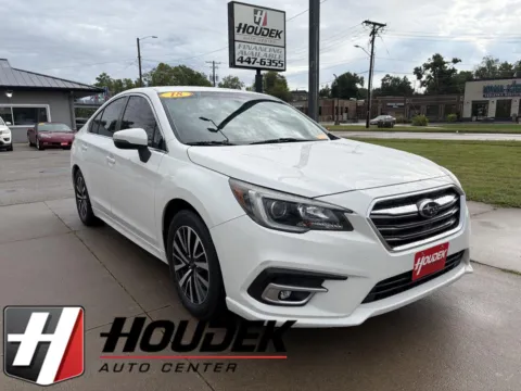 White 2018 Subaru Legacy Premium for sale in Marion, IA