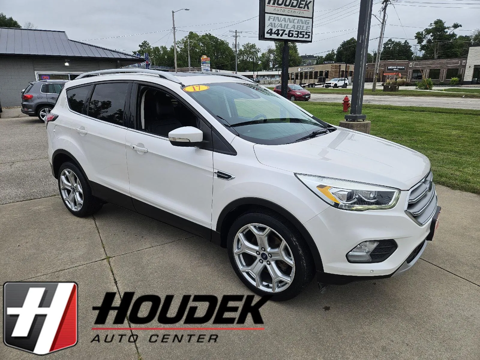 White 2017 Ford Escape Titanium for sale in Marion, IA