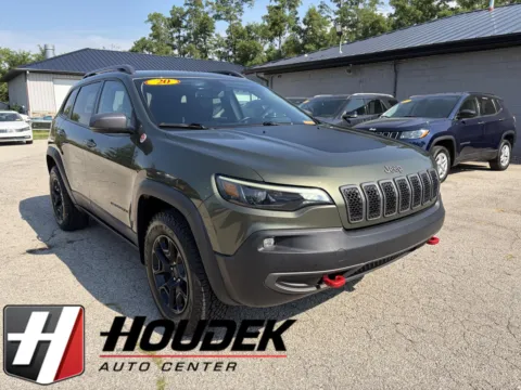 Green 2020 Jeep Cherokee Trailhawk for sale in Marion, IA