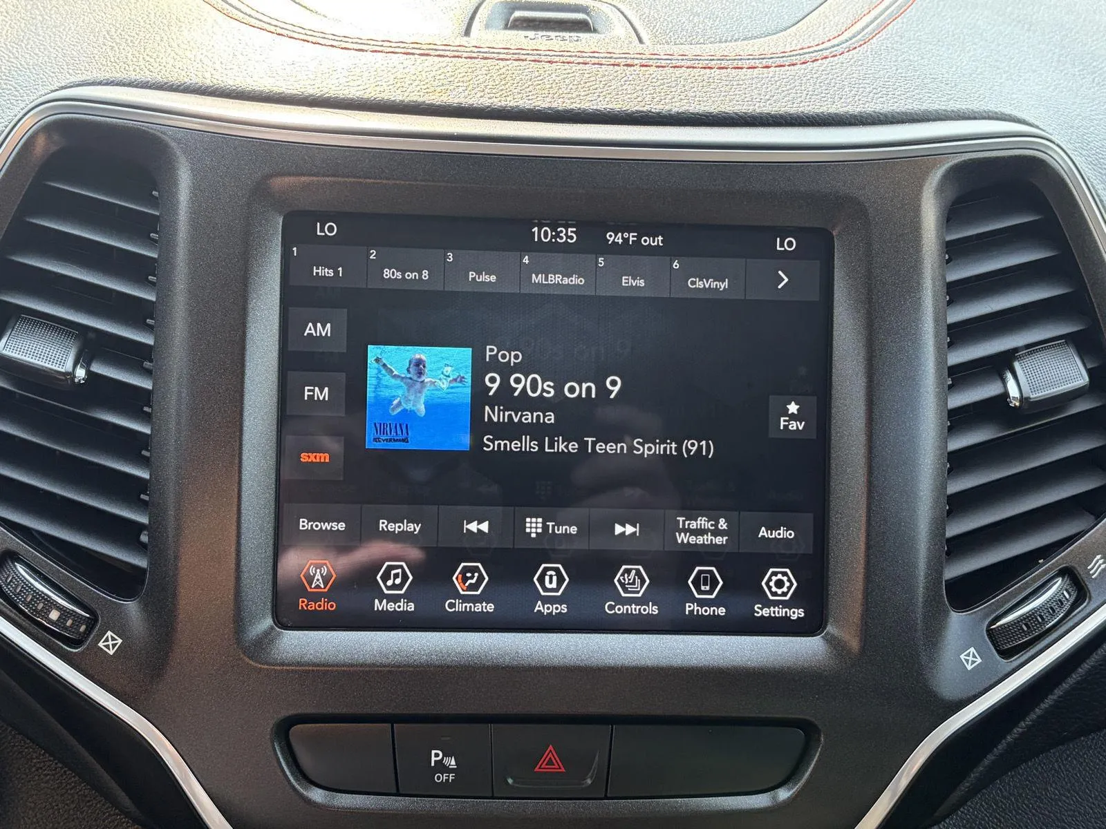 Jeep Cherokee photo 17