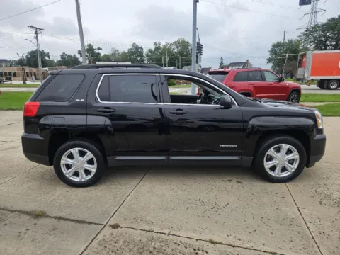 More photos of 2017 GMC Terrain SLE at Houdek Auto Center, IA