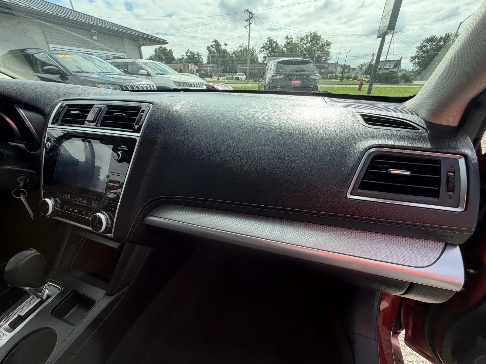 Subaru Legacy photo 14