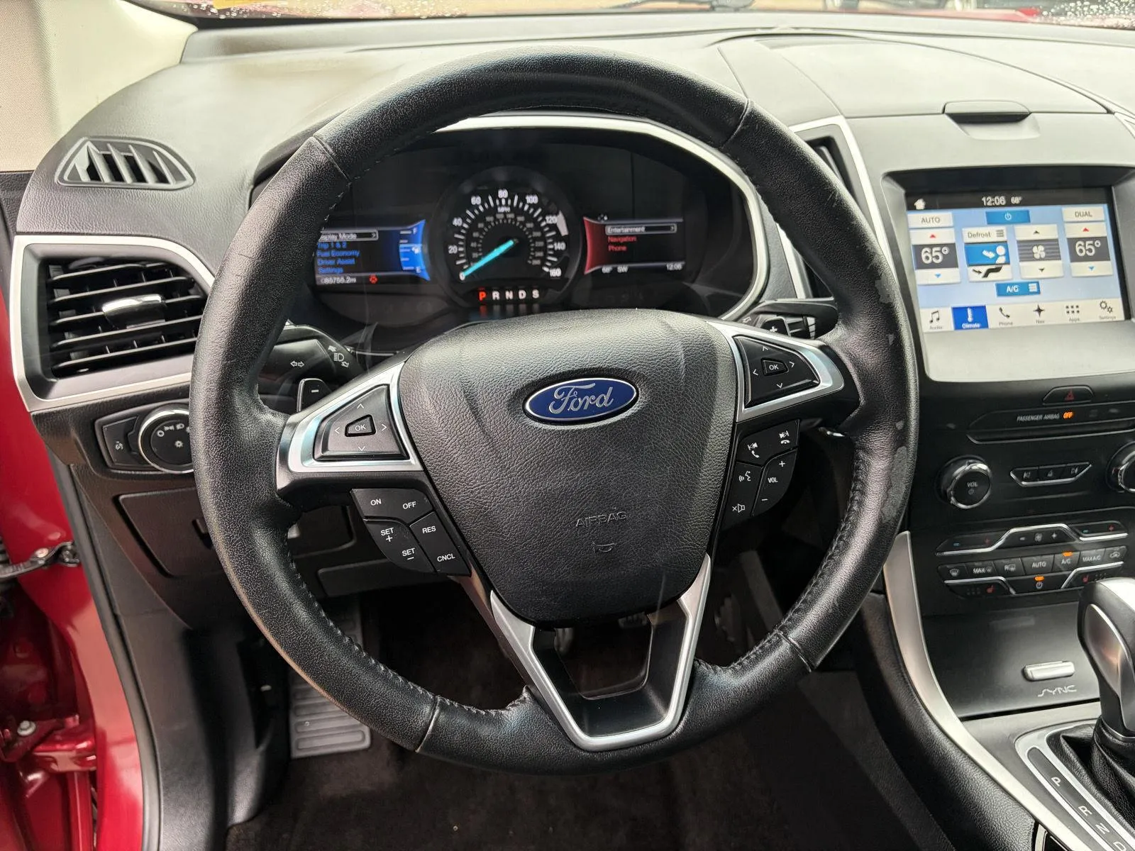 Ford Edge photo 12
