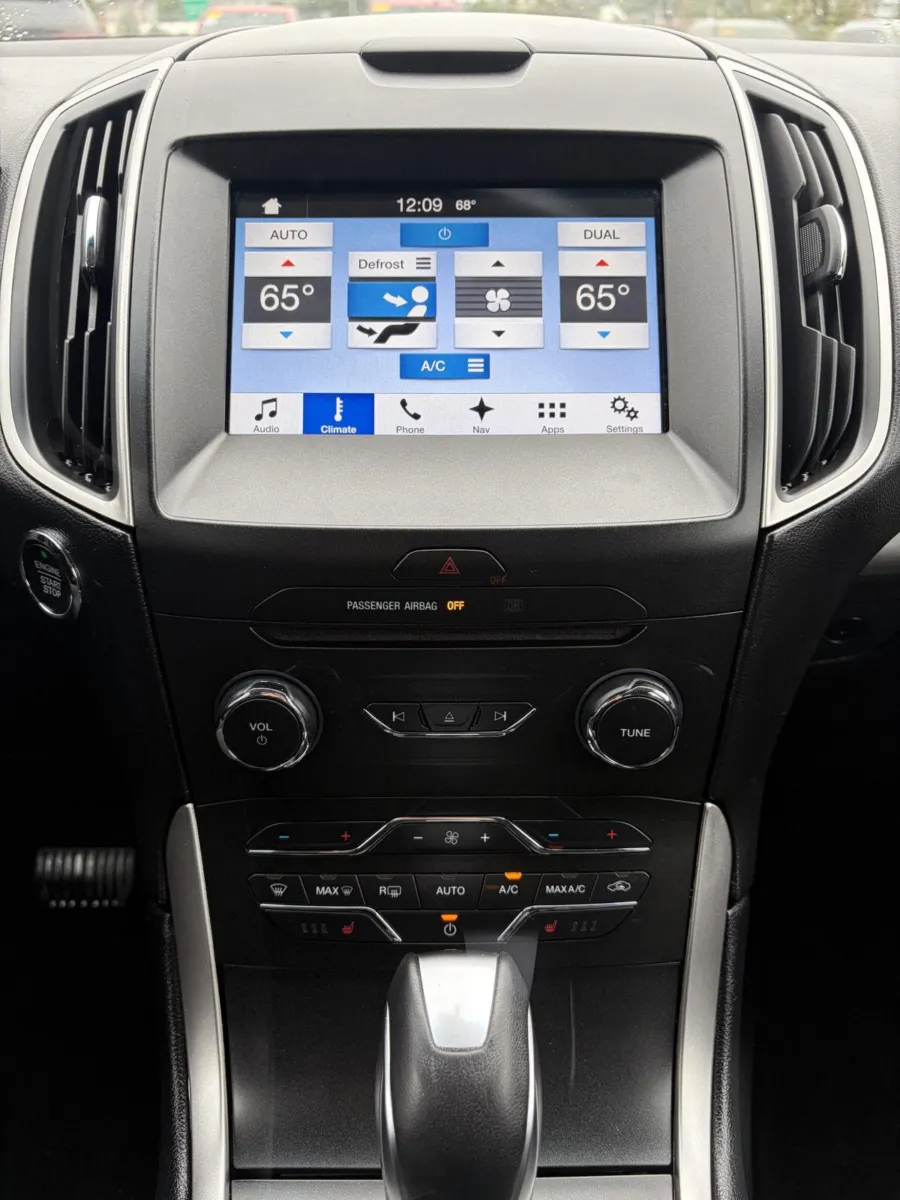 Ford Edge photo 22