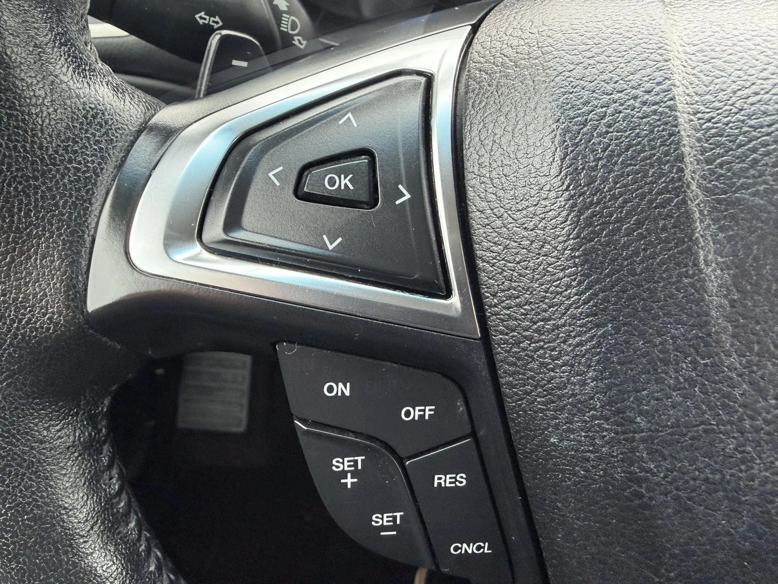 Ford Edge photo 23