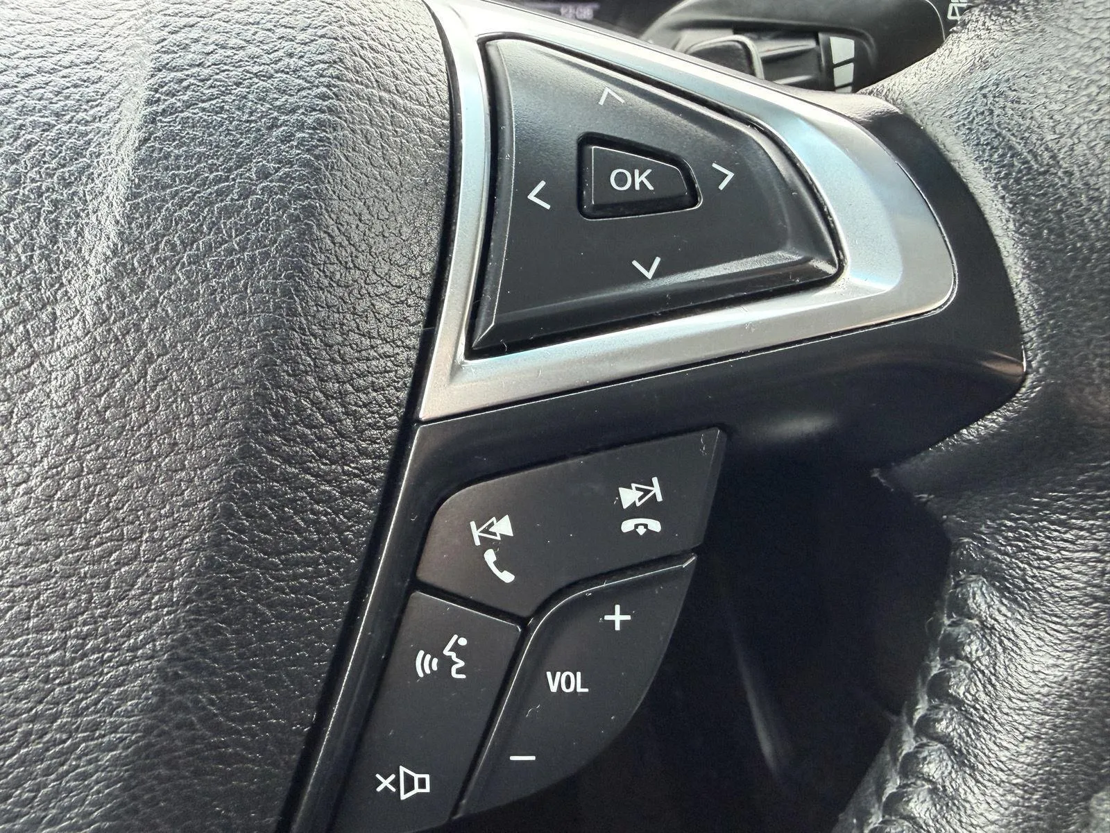 Ford Edge photo 24